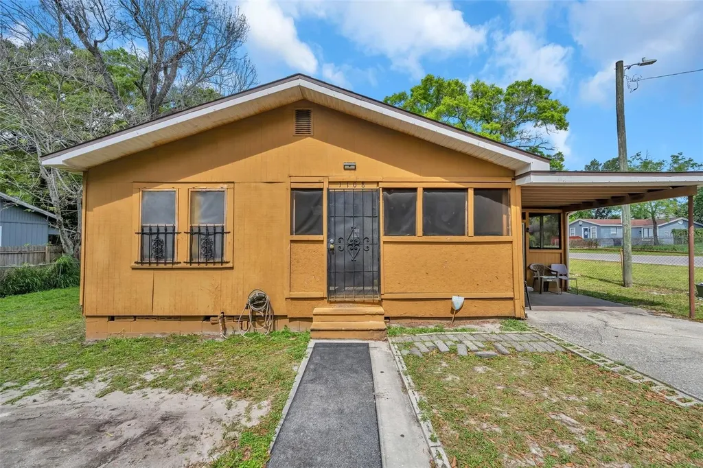 1108 E Annie Street Tampa FL 33612