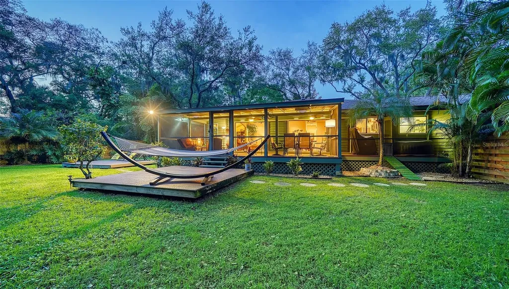 3650 Pond View Lane Sarasota FL 34235