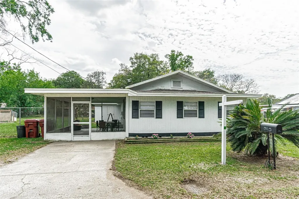 505 W Strickland Street Plant City FL 33563