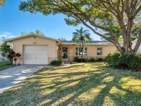 2113 Lauren Drive Largo FL 33774