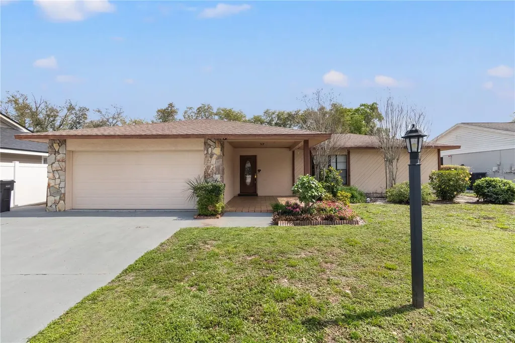 4903 Country Aire Lane Tampa FL 33624