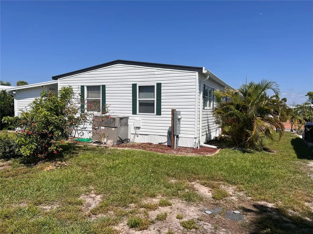 7 S Esplanade Street Englewood FL 34223