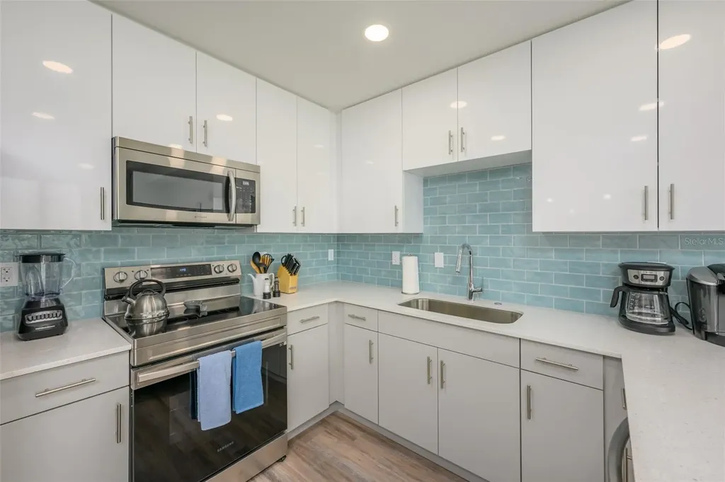 1703 N Tamiami Trail Sarasota FL 34234