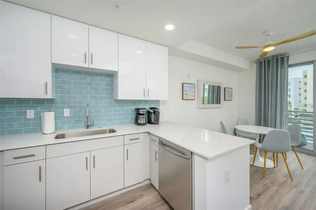 1703 N Tamiami Trail Sarasota FL 34234