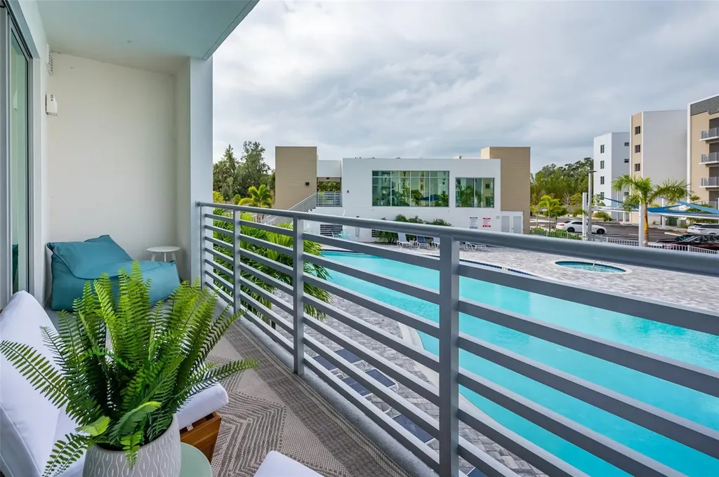 1703 N Tamiami Trail Sarasota FL 34234