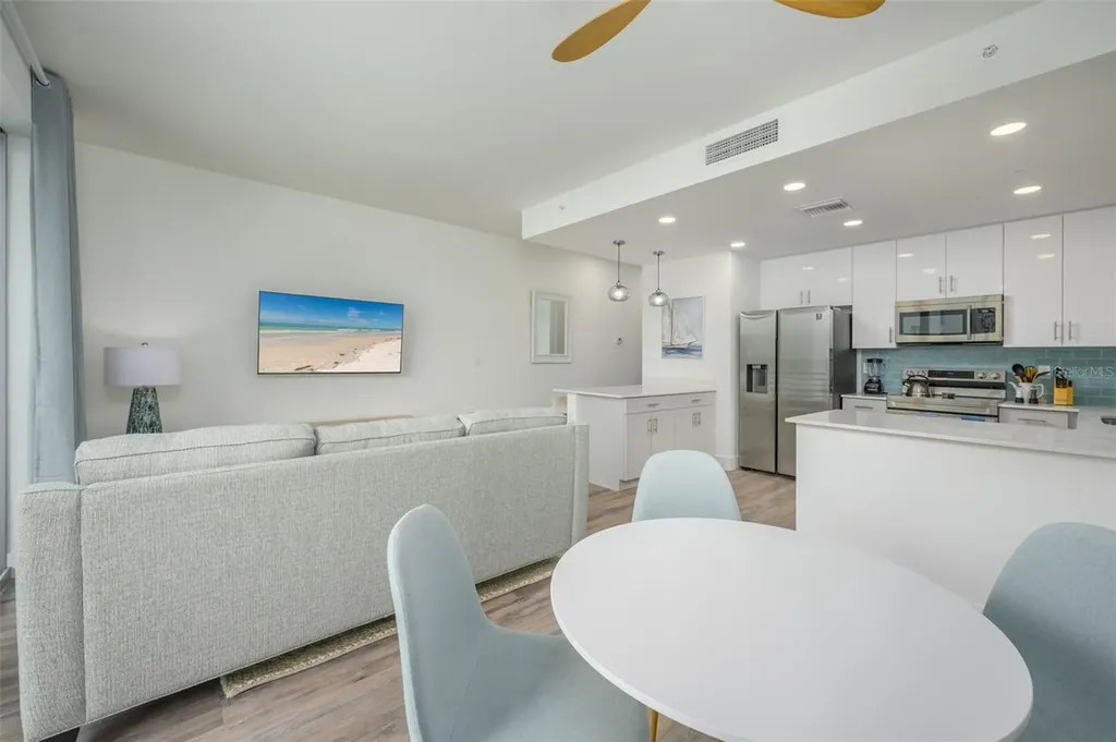 1703 N Tamiami Trail Sarasota FL 34234