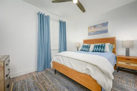 1703 N Tamiami Trail Sarasota FL 34234