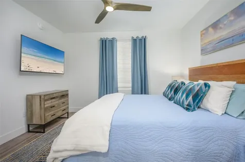 1703 N Tamiami Trail Sarasota FL 34234
