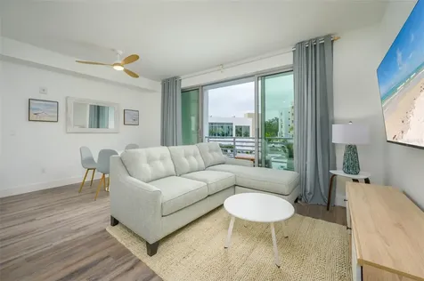 1703 N Tamiami Trail Sarasota FL 34234