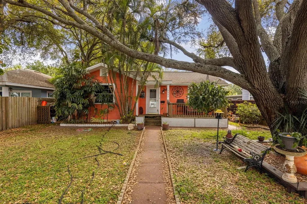 2882 14th Avenue N St Petersburg FL 33713
