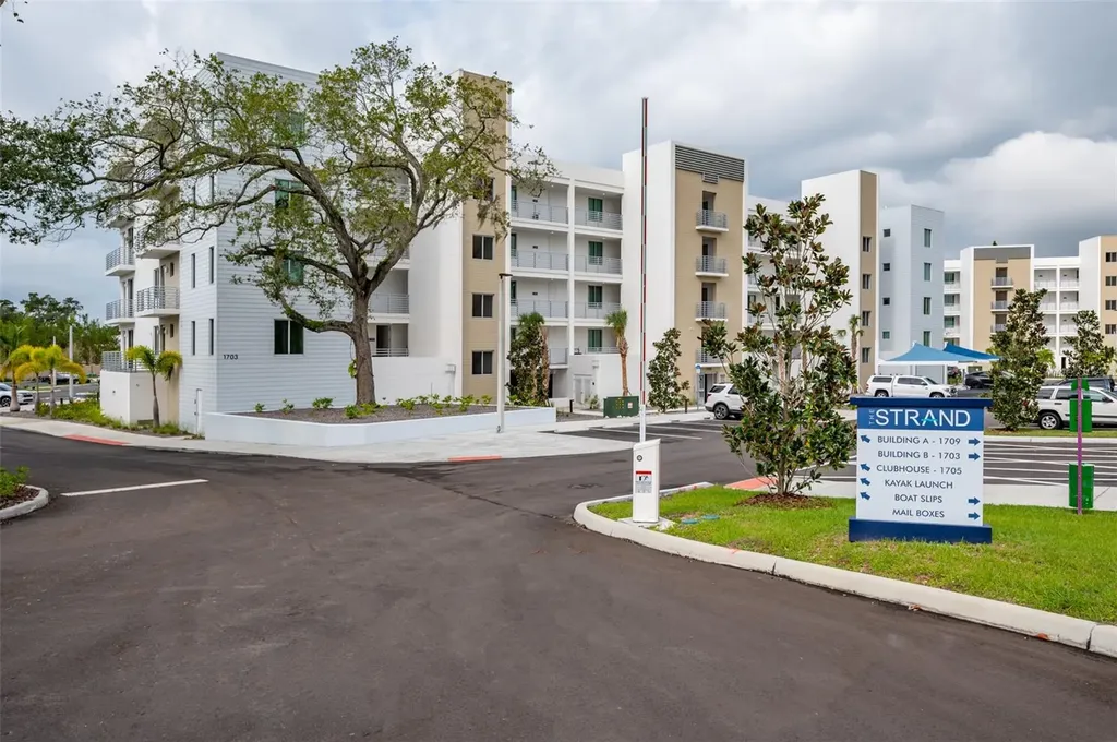 1703 N Tamiami Trail Sarasota FL 34234