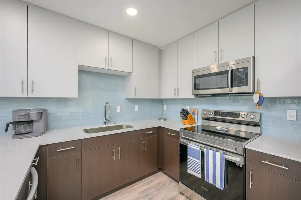 1703 N Tamiami Trail Sarasota FL 34234