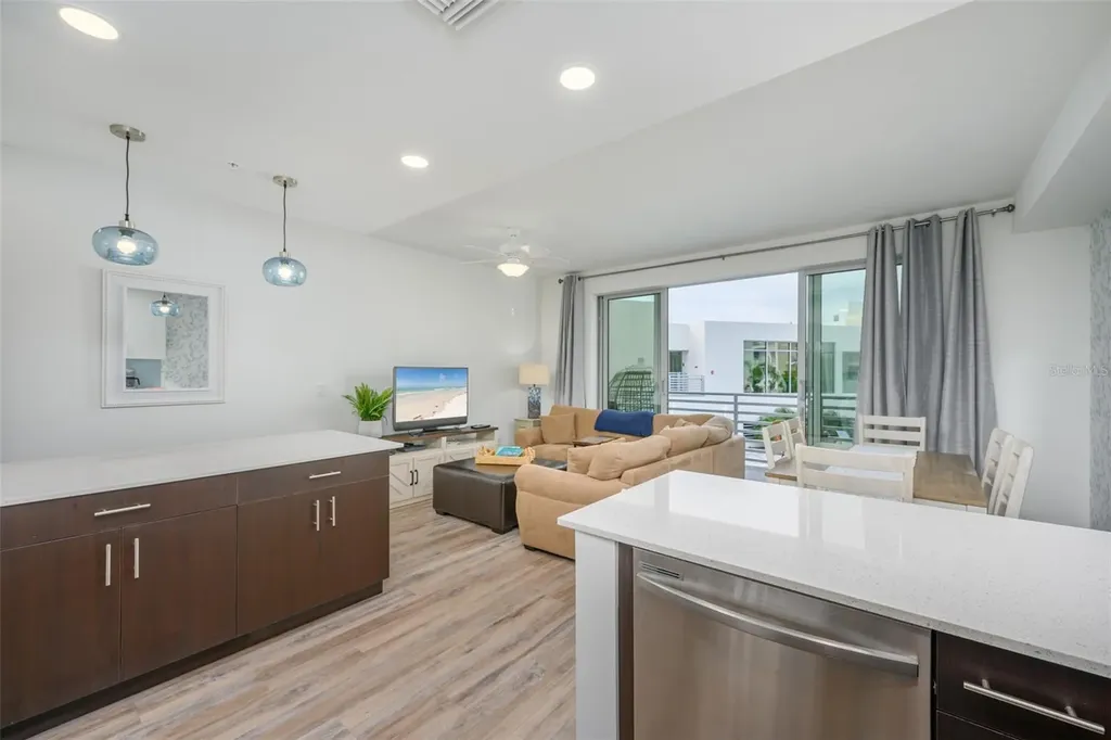 1703 N Tamiami Trail Sarasota FL 34234