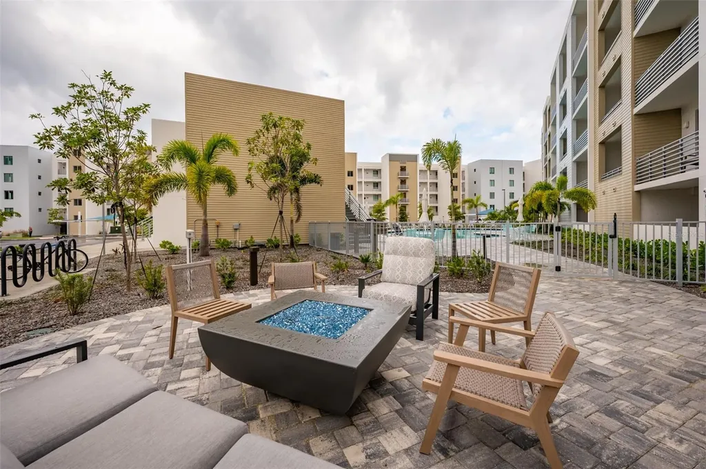 1703 N Tamiami Trail Sarasota FL 34234