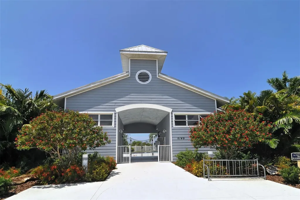 5141 Flagstone Drive Sarasota FL 34238