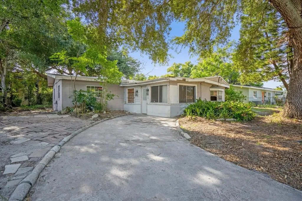 1450 Bahia Avenue Orlando FL 32807