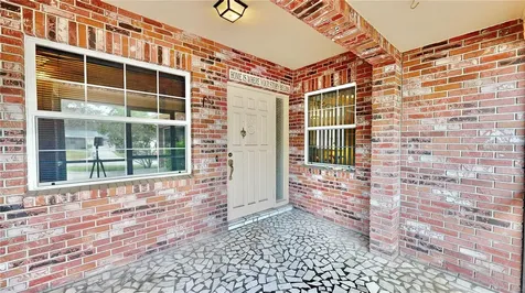 2211 Tanglewood Way Brandon FL 33511