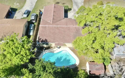 2211 Tanglewood Way Brandon FL 33511