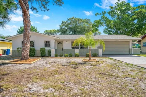 6864 16th Way S St Petersburg FL 33712
