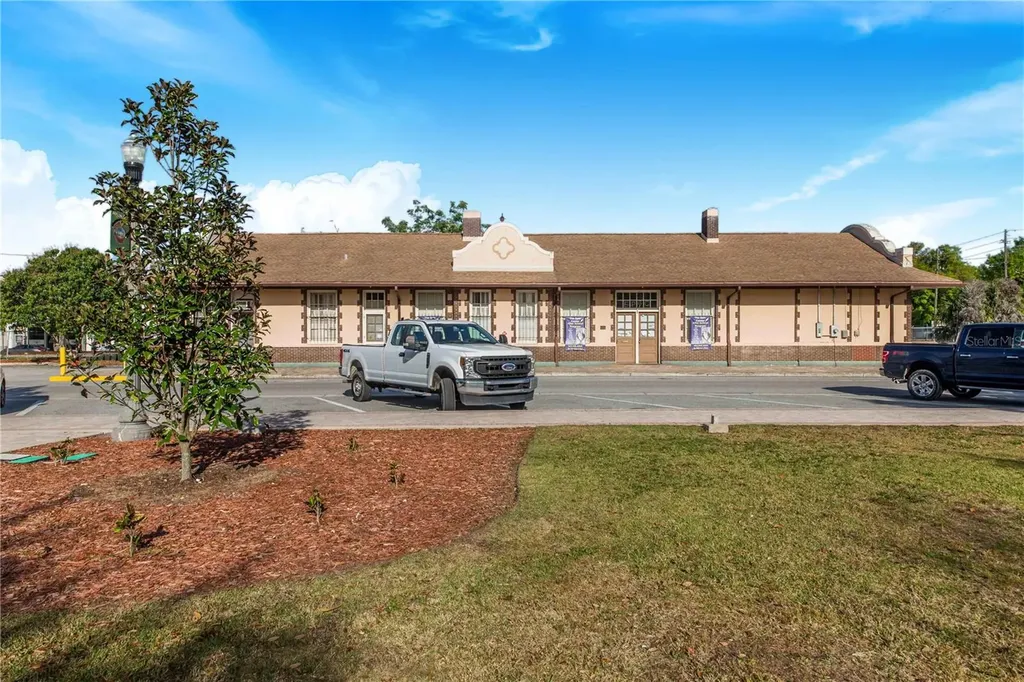 902 E Main Street Haines City FL 33844