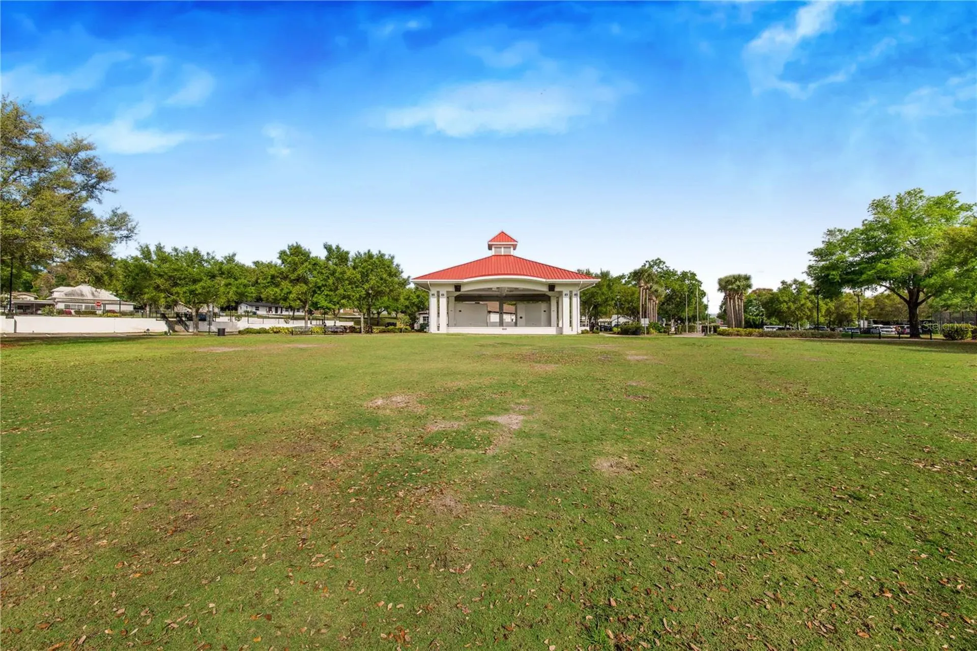 902 E Main Street Haines City FL 33844