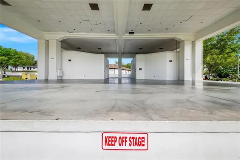 902 E Main Street Haines City FL 33844