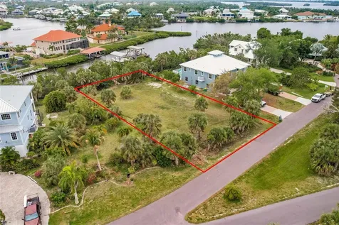 24169 Jolly Roger Boulevard Punta Gorda FL 33955