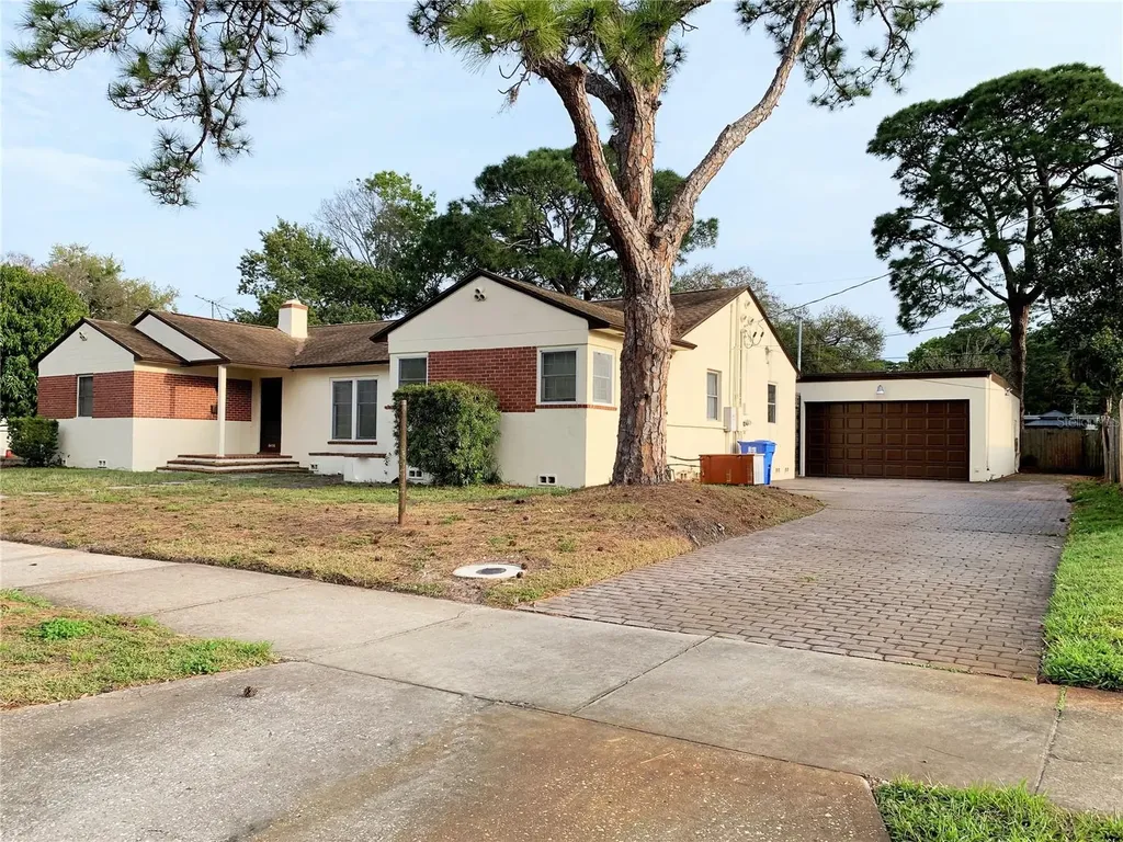 6456 6th Avenue N St Petersburg FL 33710
