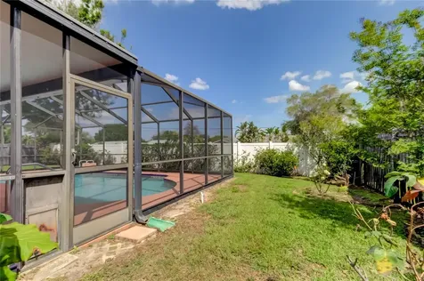 9595 119th Way Seminole FL 33772