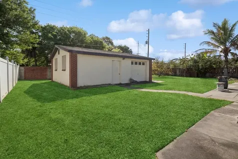 2607 Milton Avenue Kissimmee FL 34741