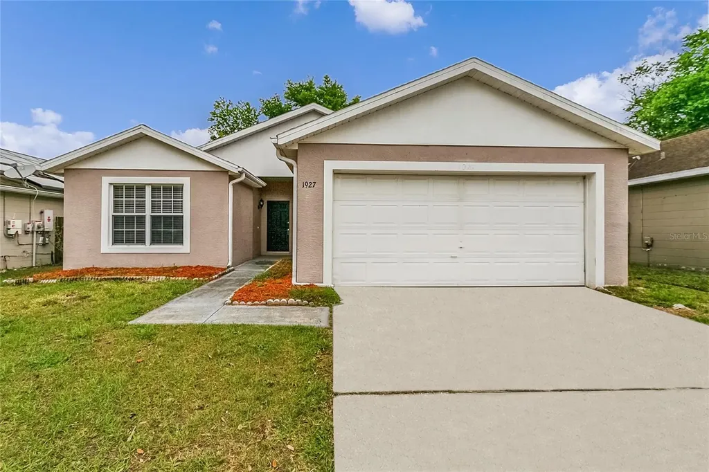 1927 Shannon Lane Apopka FL 32703