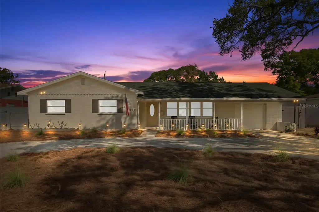 2239 Calexico Way S St Petersburg FL 33712