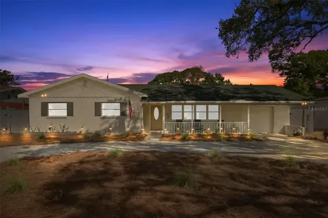 2239 Calexico Way S St Petersburg FL 33712