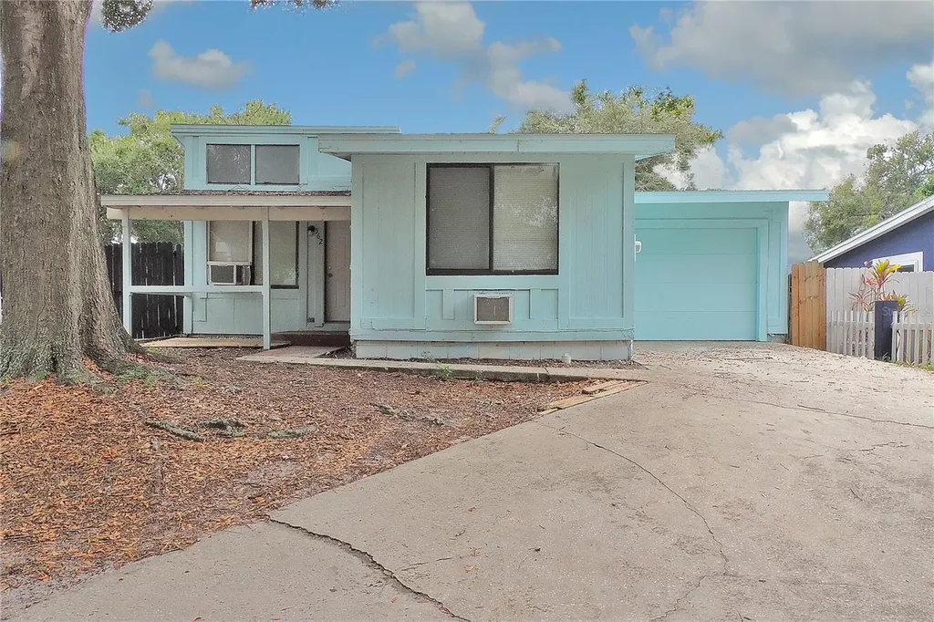 562 Martin Place Boulevard Apopka FL 32712