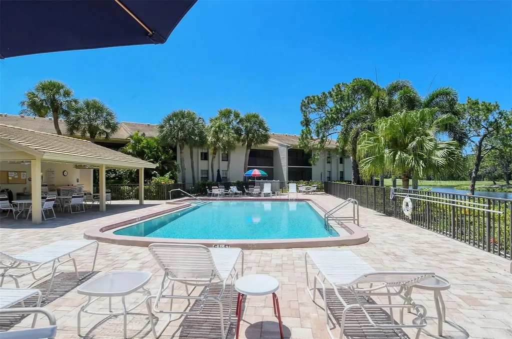 4462 Weybridge Street Sarasota FL 34235