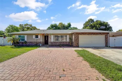 1628 Les Court Kissimmee FL 34744