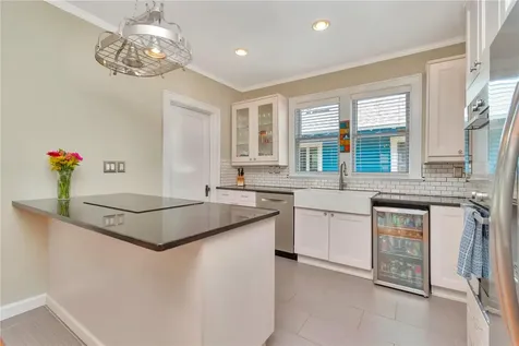 3011 W San Rafael Street Tampa FL 33629