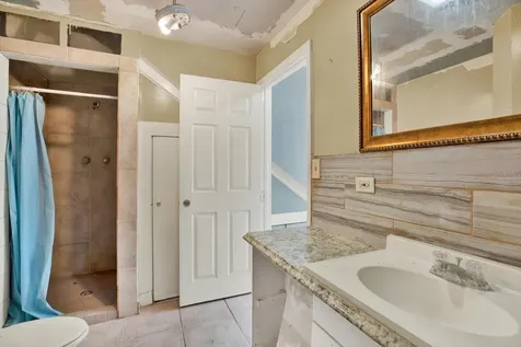 5210 N Nebraska Avenue Tampa FL 33603