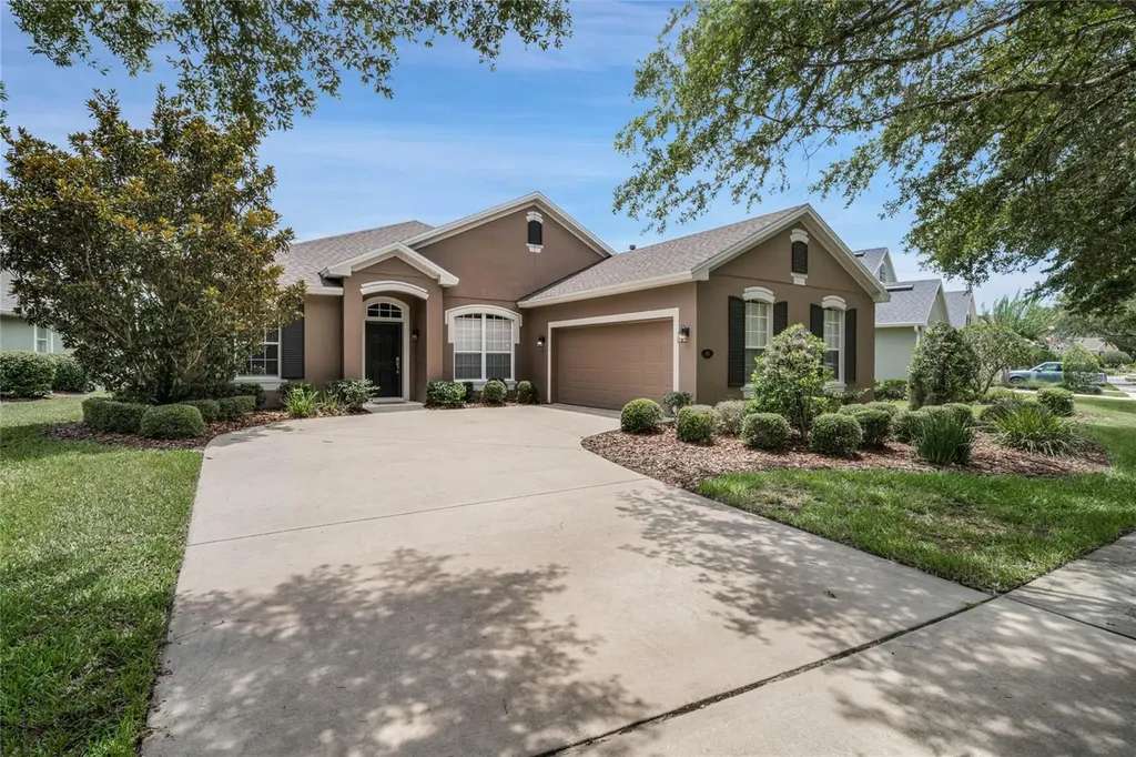 1111 Heron Point Way Deland FL 32724