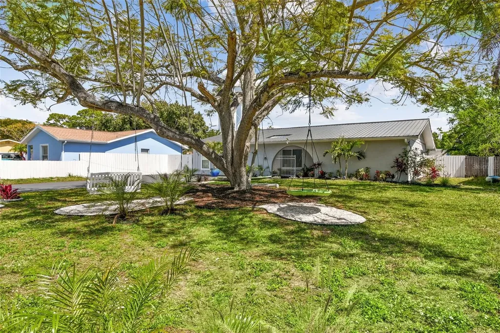 4419 60th Street Court W Bradenton FL 34210