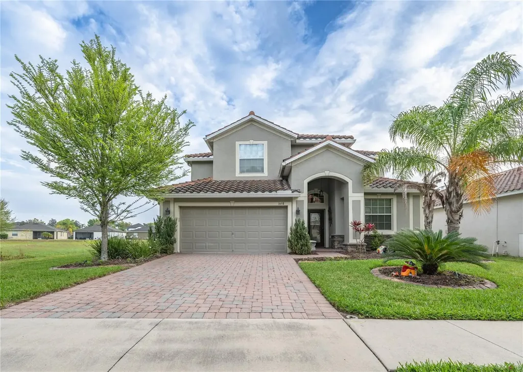 1658 Lake Side Avenue Davenport FL 33837