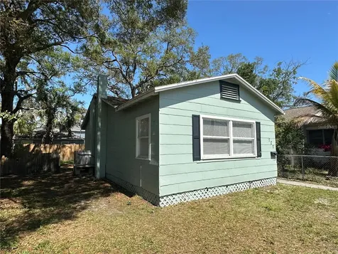 727 19th Avenue S St Petersburg FL 33705