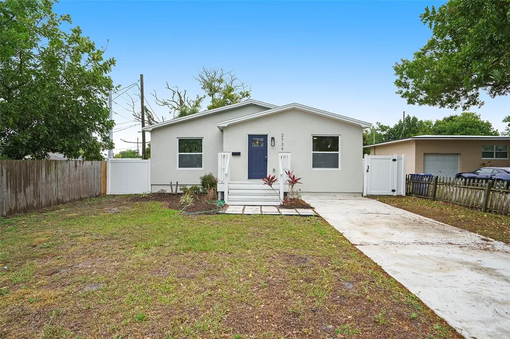 2739 16th Avenue N St Petersburg FL 33713