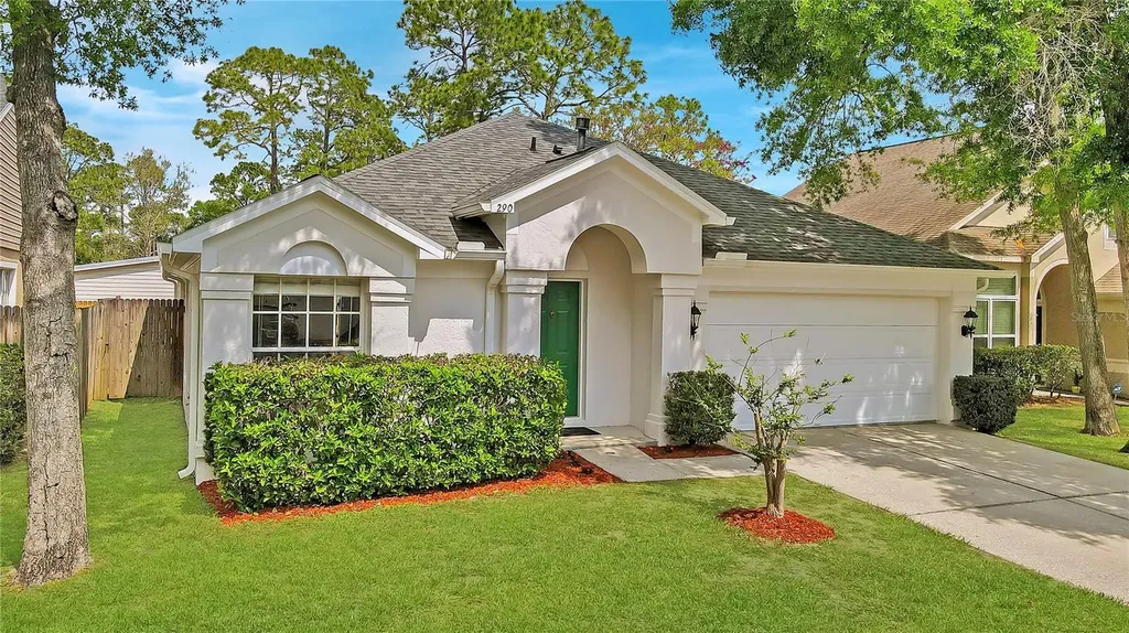 290 Oak Park Place Casselberry FL 32707
