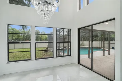 1051 Sylvia Lane Tampa FL 33613