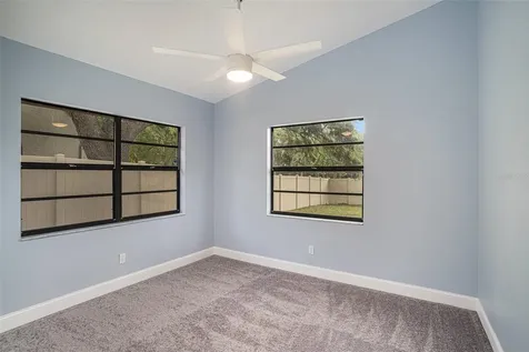 1051 Sylvia Lane Tampa FL 33613