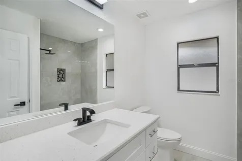 1051 Sylvia Lane Tampa FL 33613