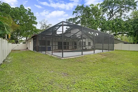 1051 Sylvia Lane Tampa FL 33613