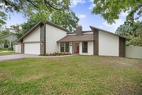 1051 Sylvia Lane Tampa FL 33613