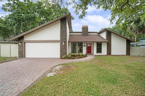 1051 Sylvia Lane Tampa FL 33613